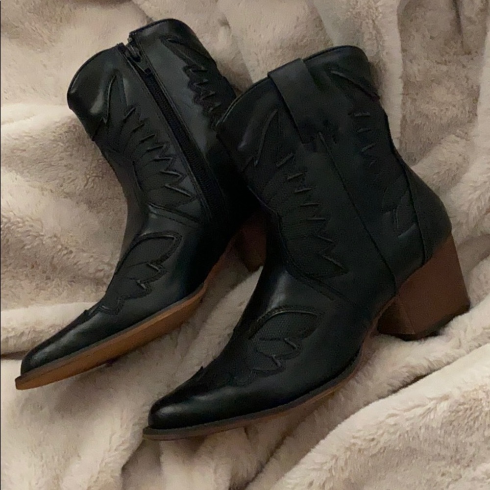 Black cowgirl style ankle booties